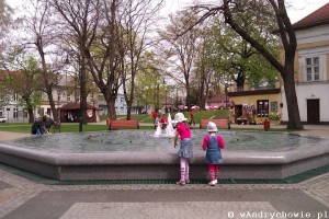 Fontanna w parku miejskim w Andrychowie
